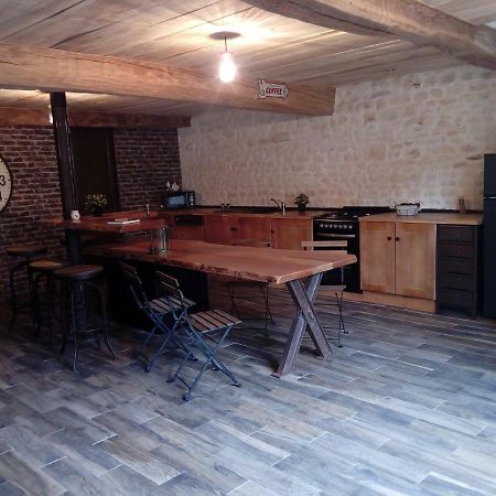 Le Gite Des 3 Saules Saint-Savinien Kültér fotó